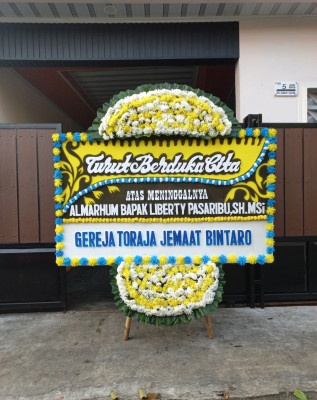 Papan Bunga Duka di Muara Sipongi